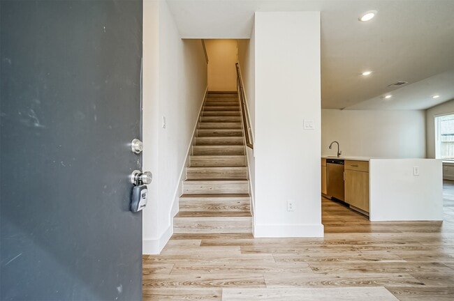 Photo - 2523 Appian Wy