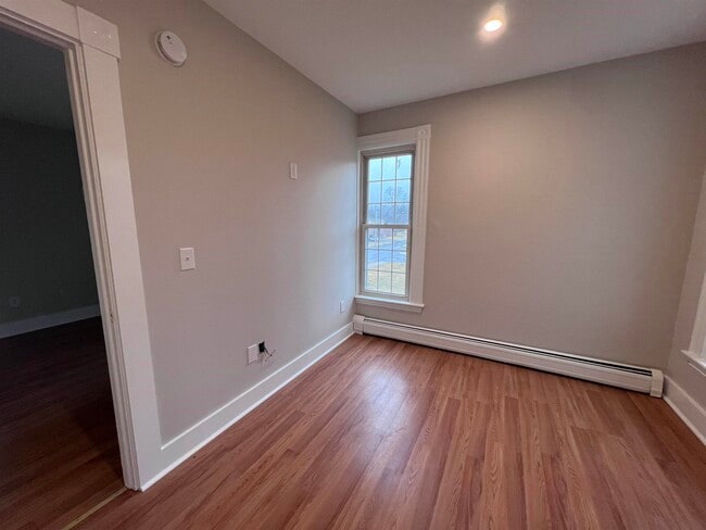 52 Lincoln St Unit B