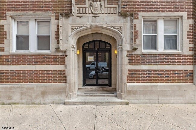 Building Photo - 33 S Iowa Ave Unit E5-E5 Rental