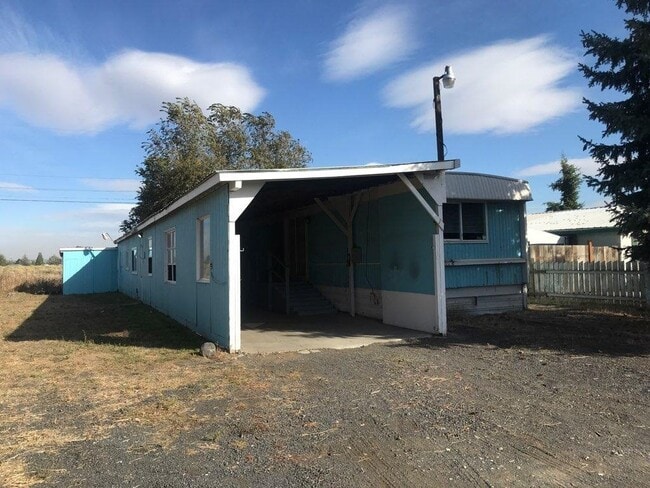 Photo - Trailer for Rent