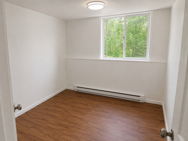 Photo - 166 Mercier Dr Unit 2