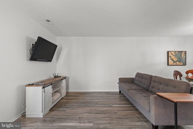 Photo - 3182 E Ocean View Ave