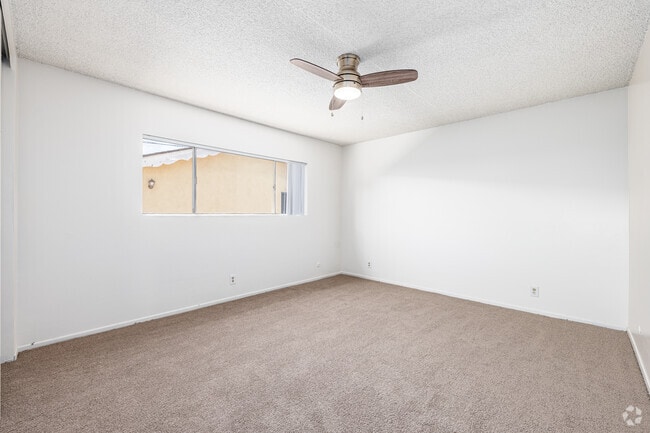 2BR, 1BA - 650SF - Primary Bedroom