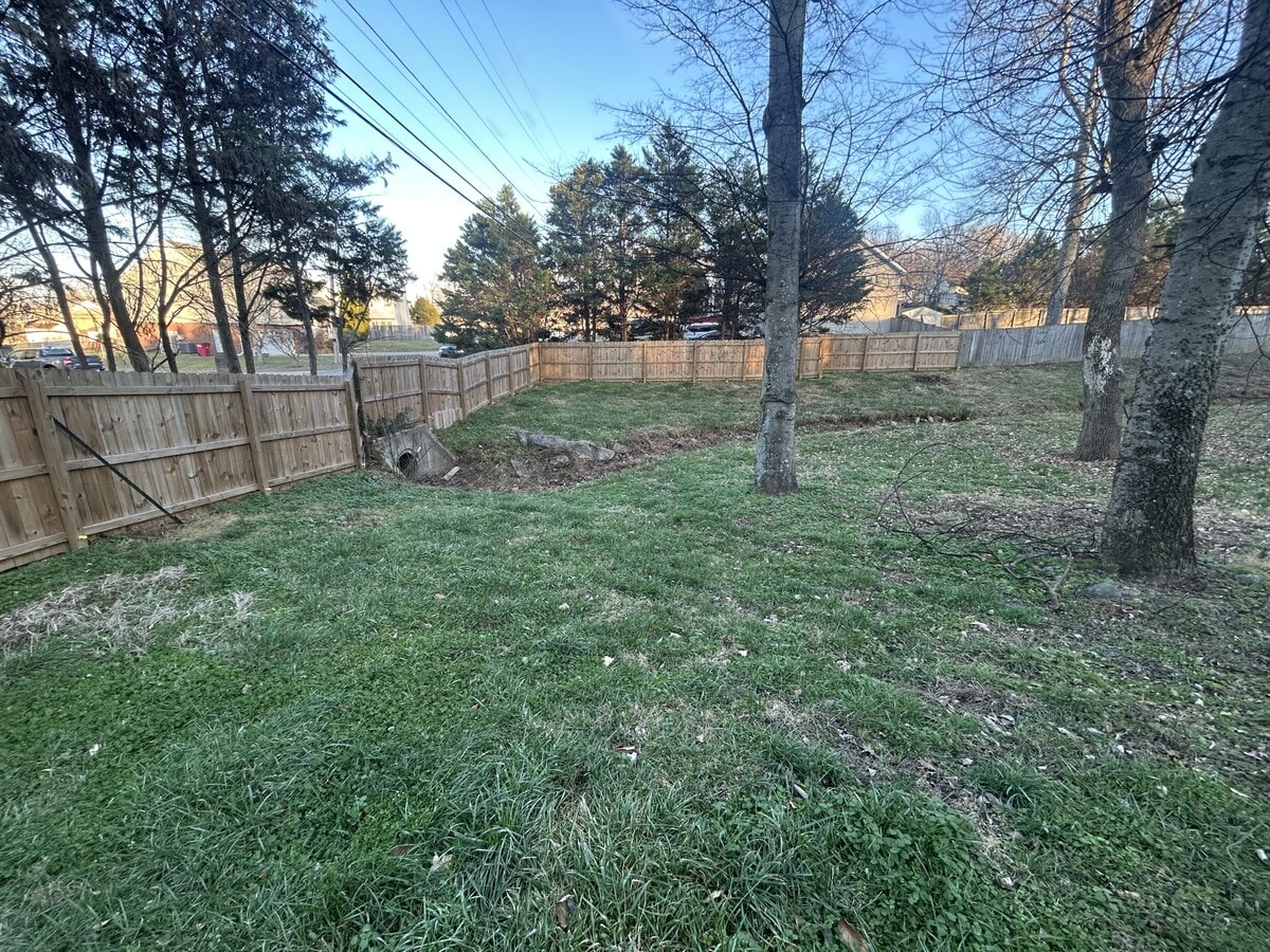 Photo - 1512 Barrywood Cir W