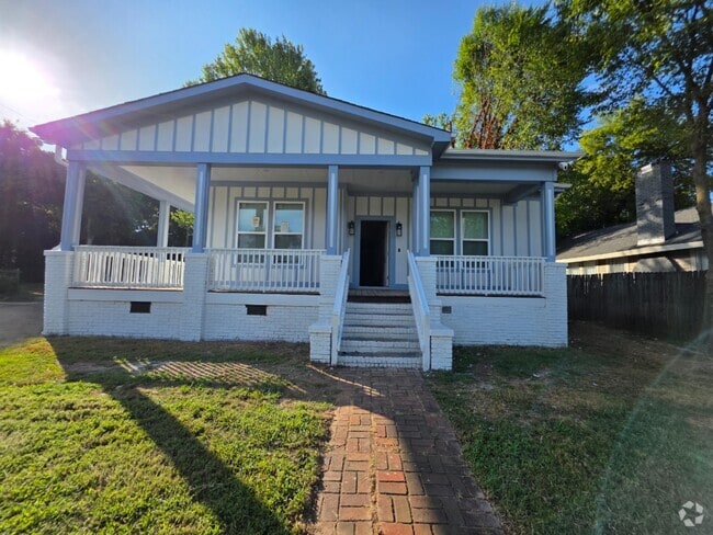 Building Photo - 1120 Allen St Rental