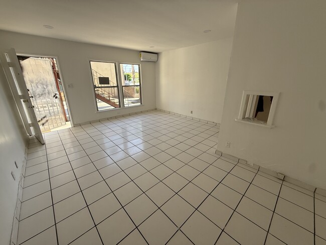 7347 Bakman Ave Unit 1