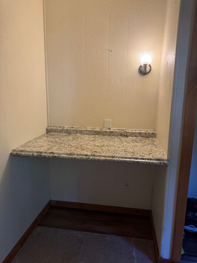 Renovated 2 Bedroom 1 Bath Yelm in Yelm! A... Rental House Rental in