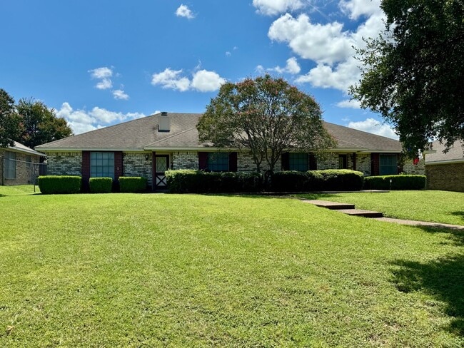 Building Photo - Duplex Rental