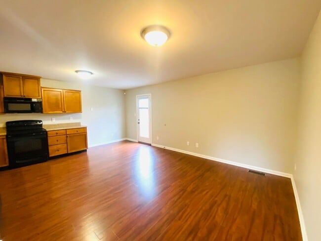 Photo - 1728 Thistlewood Dr Unit A