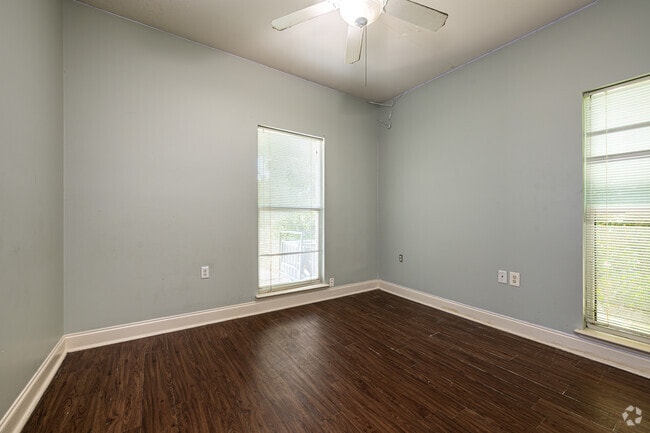 3BR, 2BA Townhouse - 1,170 SF - Primary Bedroom