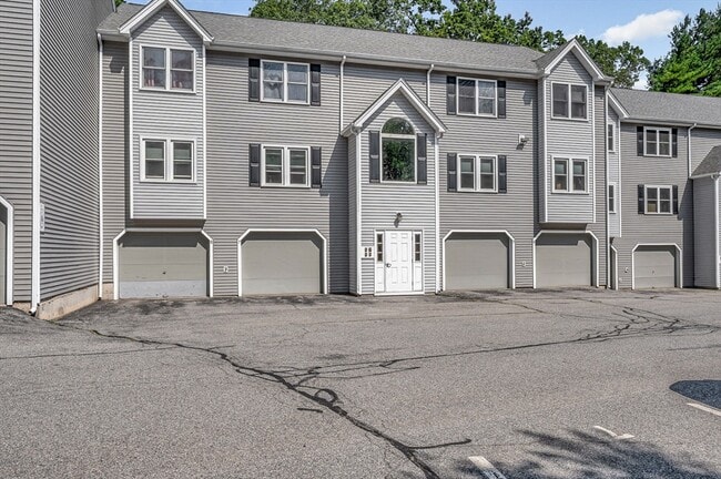 Building Photo - 124 Tennis Plaza Rd Unit 5 Rental