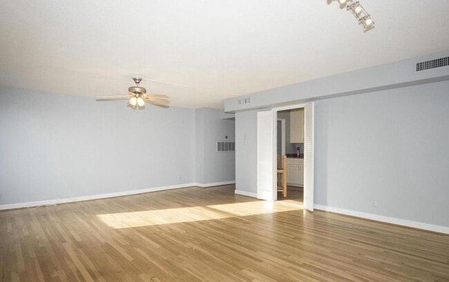 Photo - 1101 St Paul St Unidad 612