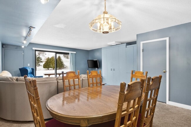 Photo - 2 Bedroom Condo Sleeps 8 for Long Term Rent