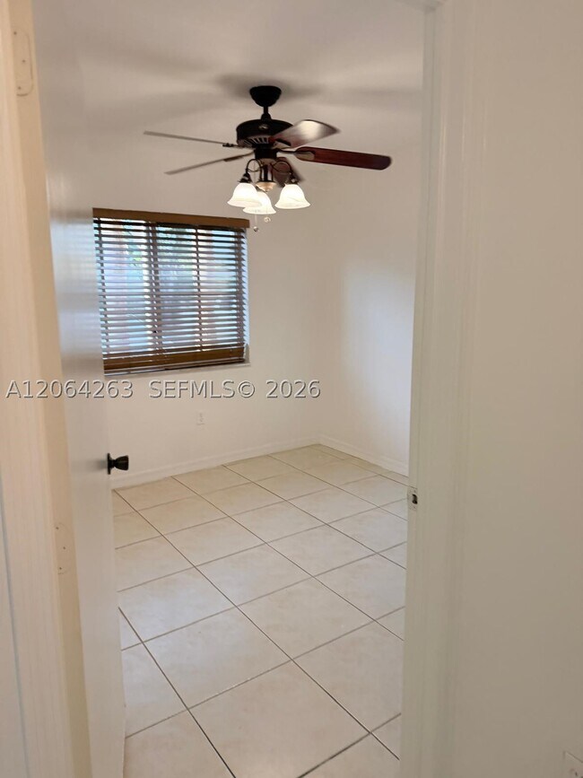 1250 SE 26th St Unit 101