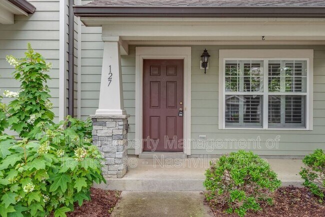 Photo - 553 Rosedale Ave