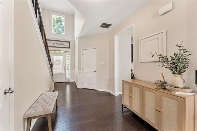 Photo - 5940 Weddington Dr