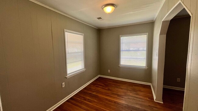 4011 Victor Dr