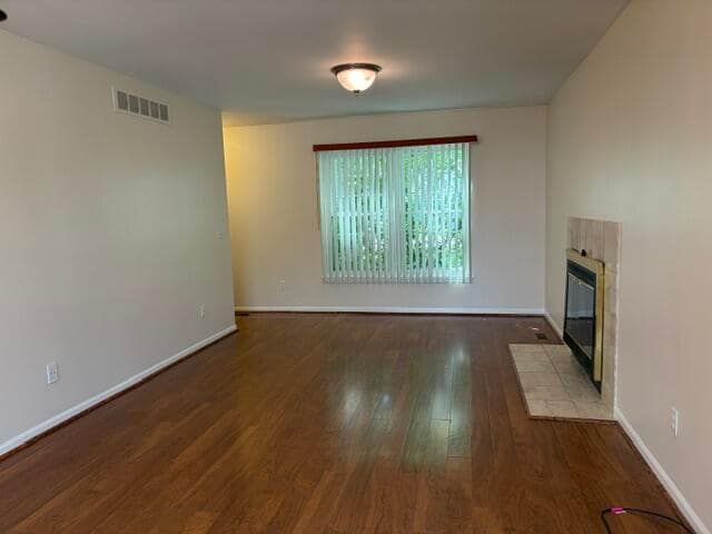 Photo - 328 N Pointe Dr