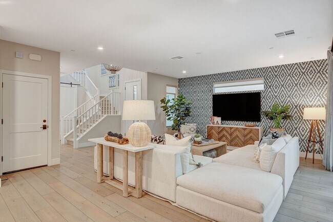 Photo - Luxury Fully Furnished Designer Home in Inspirada — All Utilities & WiFi Included!