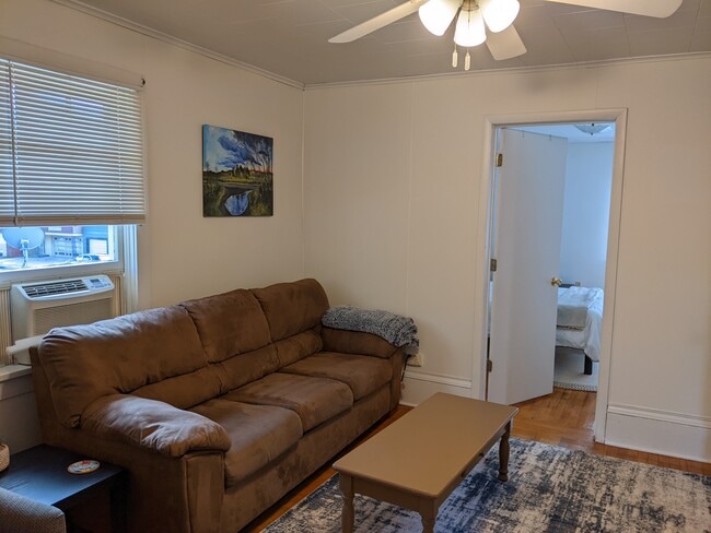 Photo - 214 8th St Unit Upper