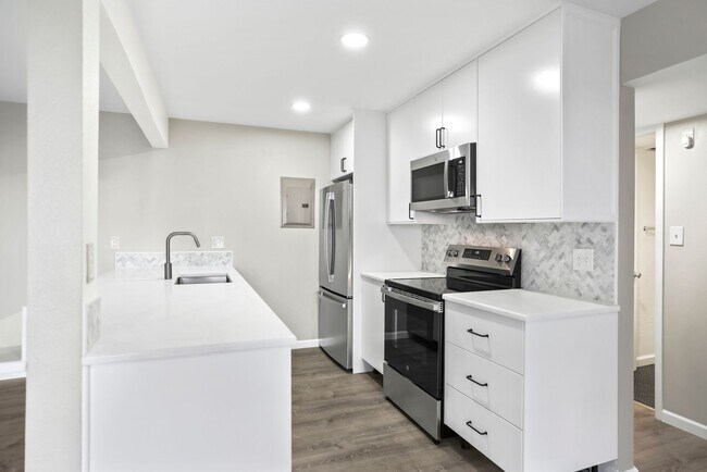 2227 Canyon Blvd Unidad B462