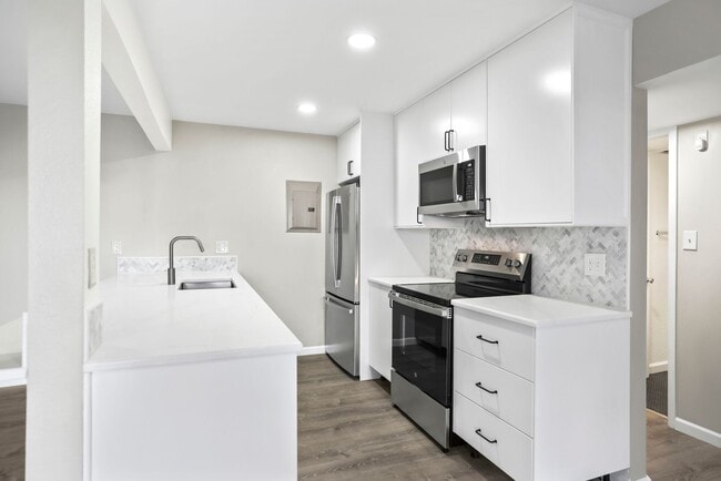Photo - Stunning Fully Remodeled 2BD/2BA - Top Floor Unit in the Heart of Boulder Unit B462
