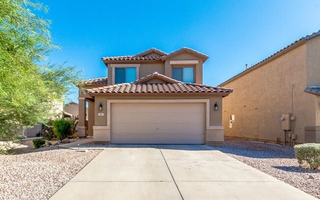 Building Photo - Circle Cross