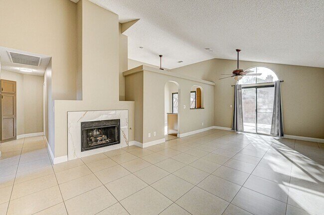 Photo - 3 bedroom single story in Henderson!