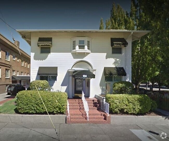 Building Photo - Gorgeous 2-Bedroom Corner Flat in 1911 Fou... Unit 01 Rental