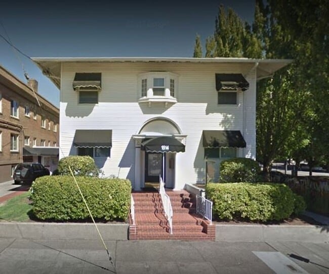 Gorgeous 2-Bedroom Corner Flat in 1911 Fou... - Gorgeous 2-Bedroom Corner Flat in 1911 Fou... Apartment Unit 01