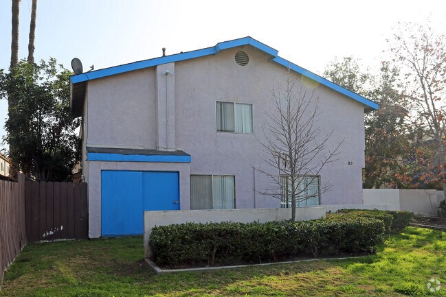 Photo - Peach Court Apartments