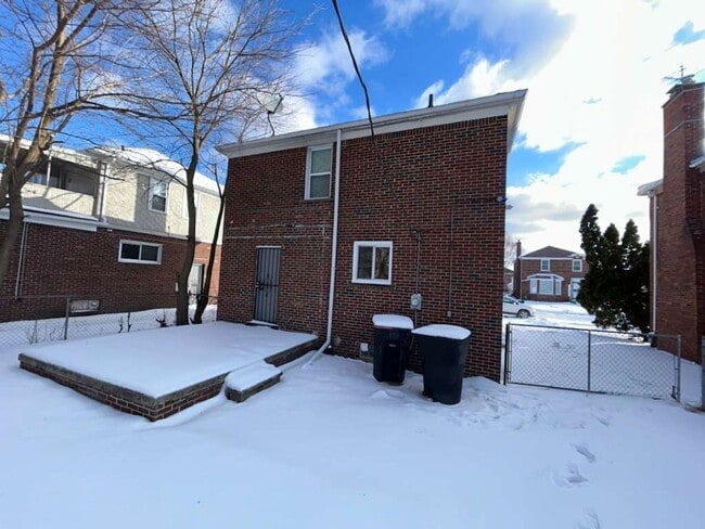 Photo - Spacious 3-Bedroom Colonial