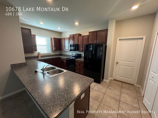 Photo - 10678 Lake Montauk Dr