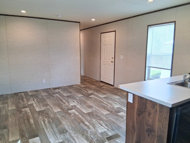 Photo - 2121 Panhandle Rd