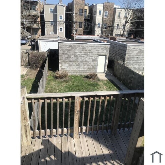 Photo - 4733 S Indiana Ave Unit B