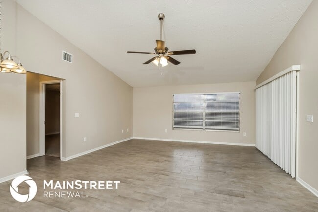 Photo - 865 Pine Wood Ave