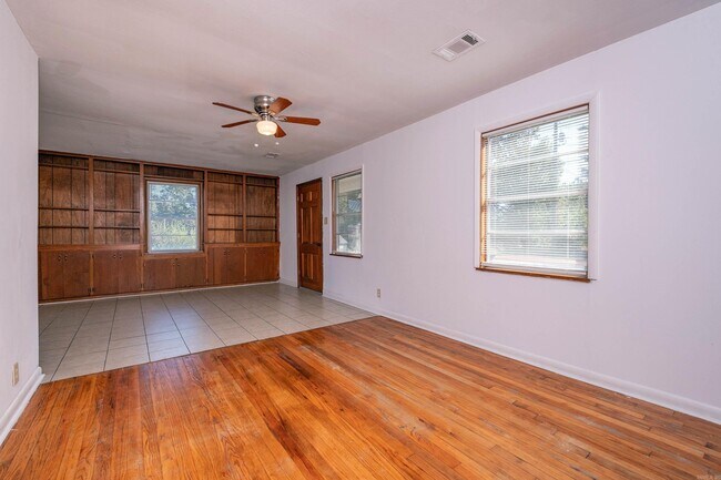 Photo - 1310 E North St