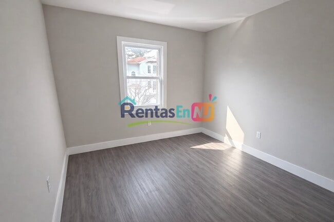 Photo - 494 S 18th St Unidad 3