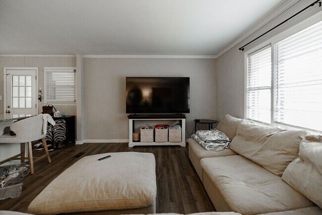 Photo - 140 Wood Valley Ln