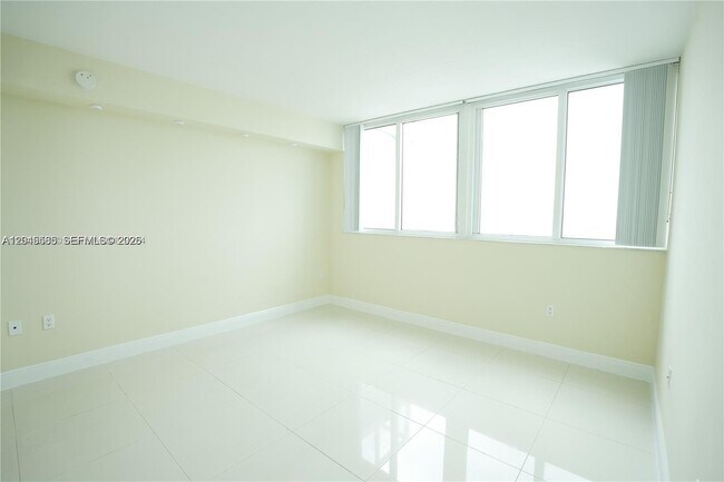 Photo - 1861 NW South River Dr Unit 2503