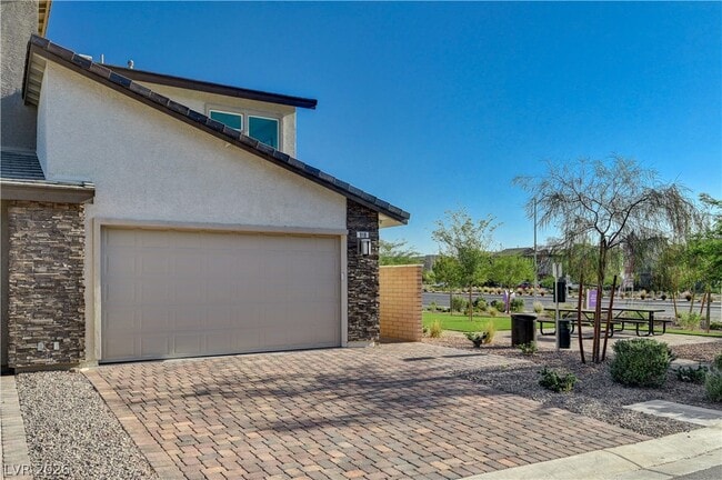 Photo - 918 Cottonwood Hl Pl