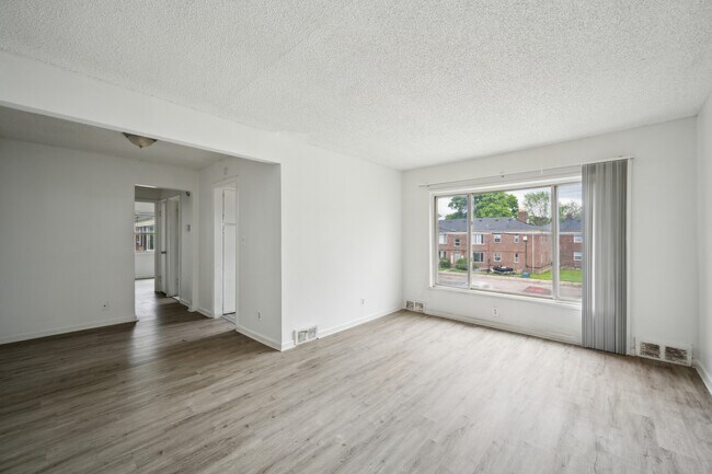 Franklin Village Apartments