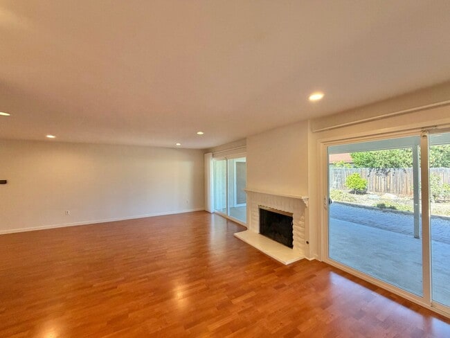12578 Horado Rd
