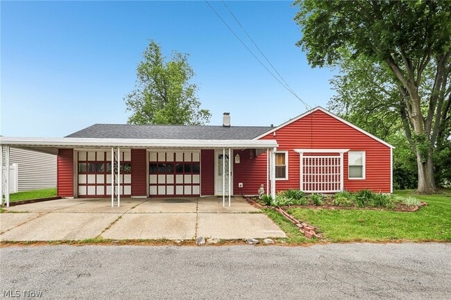 Photo - 686 Portage Lakes Drive