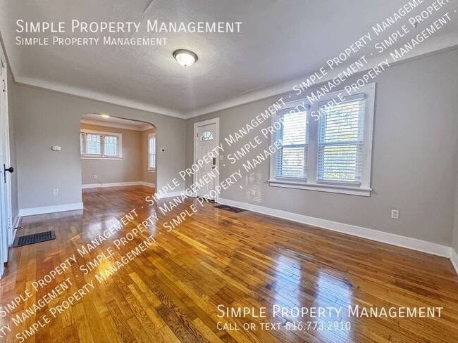 Photo - 1246 Dickinson St SE