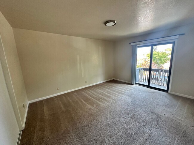 Photo - 2138 Derby St Unit Apt. 2