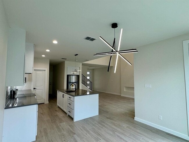 Photo - 7511 Cresta Bella St
