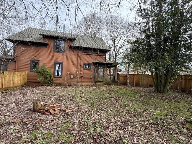 Photo - 2003 N Willamette Blvd