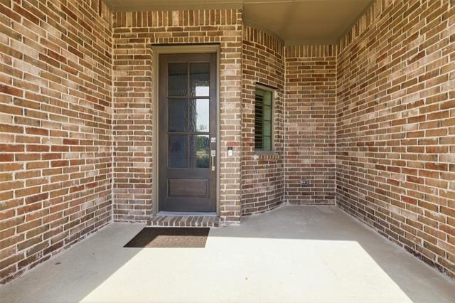 Photo - 510 Royal Oaks Ln