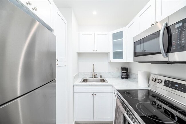 Photo - 805 NE 23rd Dr Unit 1
